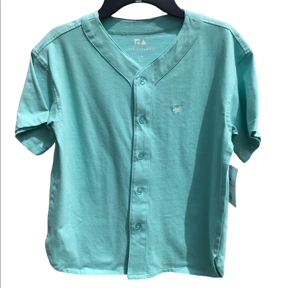 ❣️FIRM PRICE❣️NWT Free Assembly Shirt Sleeve Button Down Top